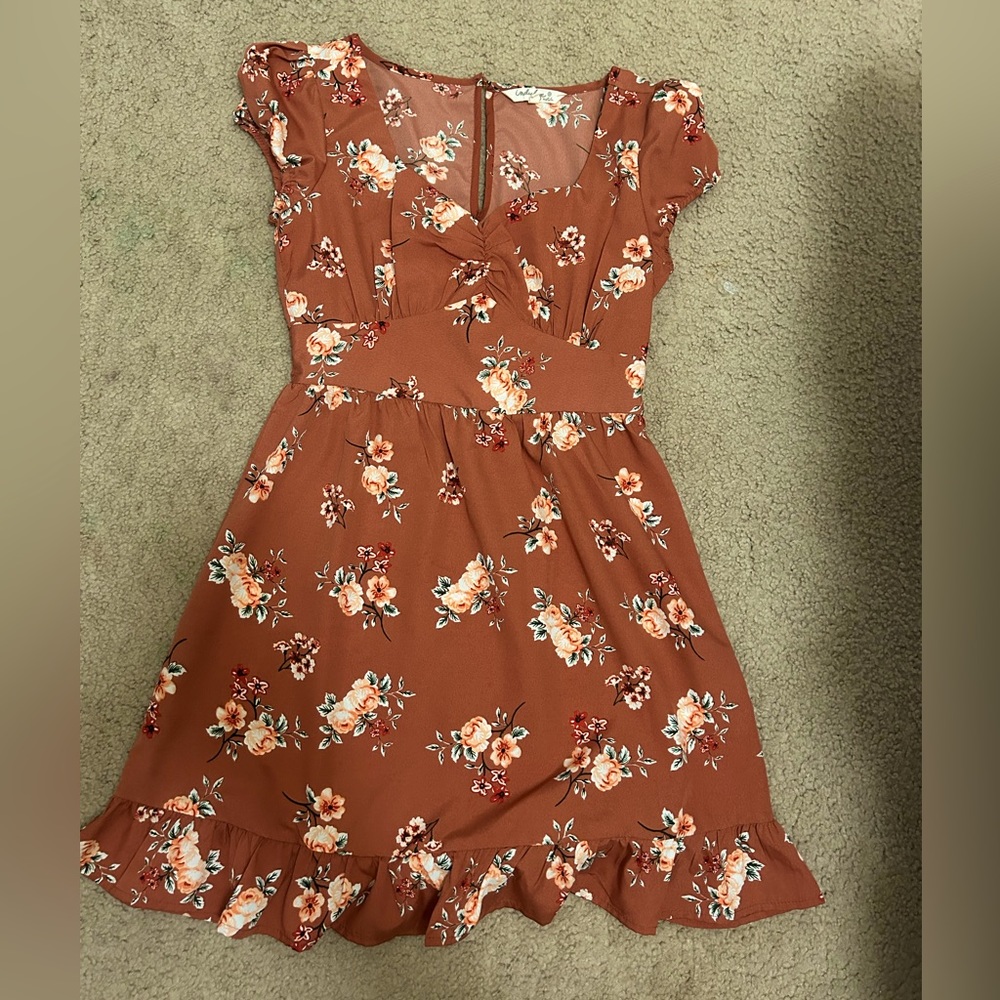 Dusty orange women’s dress with flowers, never worn before.